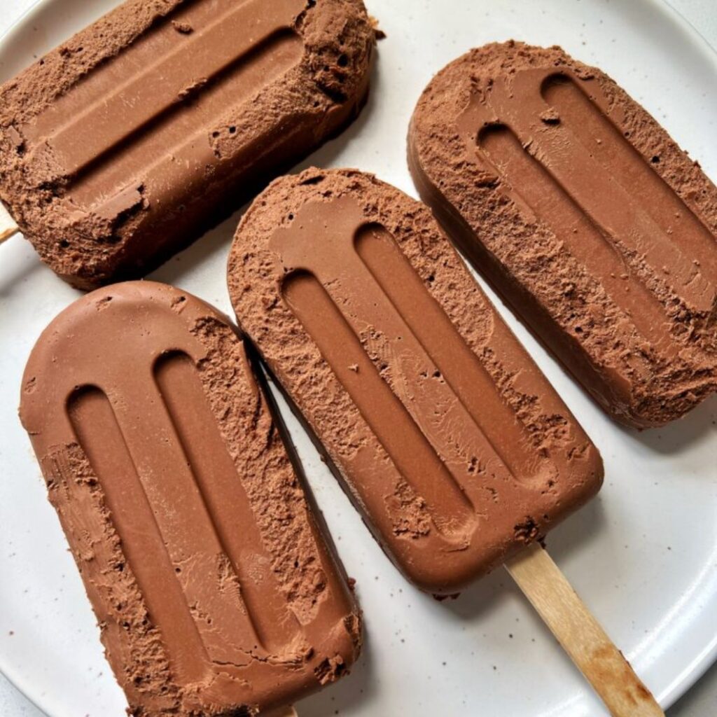 Easy Chocolate Fudge Ice Pops - Featured